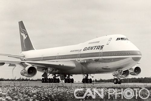 圖1:1971年澳航波音747飛機(jī)尾翼上的袋鼠帶有翅膀
