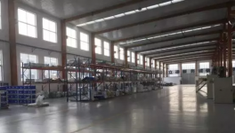 這家涂料企業車間干凈得像5星級酒店