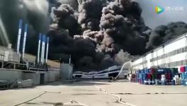 恐怖！涂料廠大火！過火面積10000平米！170多人救援！