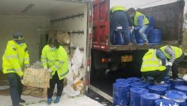 驚險(xiǎn)！100余桶化工品掉落樂廣高速……